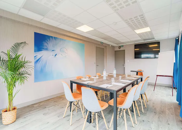 Kyriad Direct Tours Sud - Chambray Les Tours